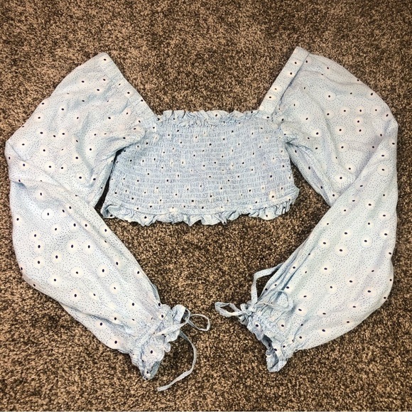 Urban Outfitters Women’s Victoria Smocked Crop Top Size Small - Picture 1 of 8